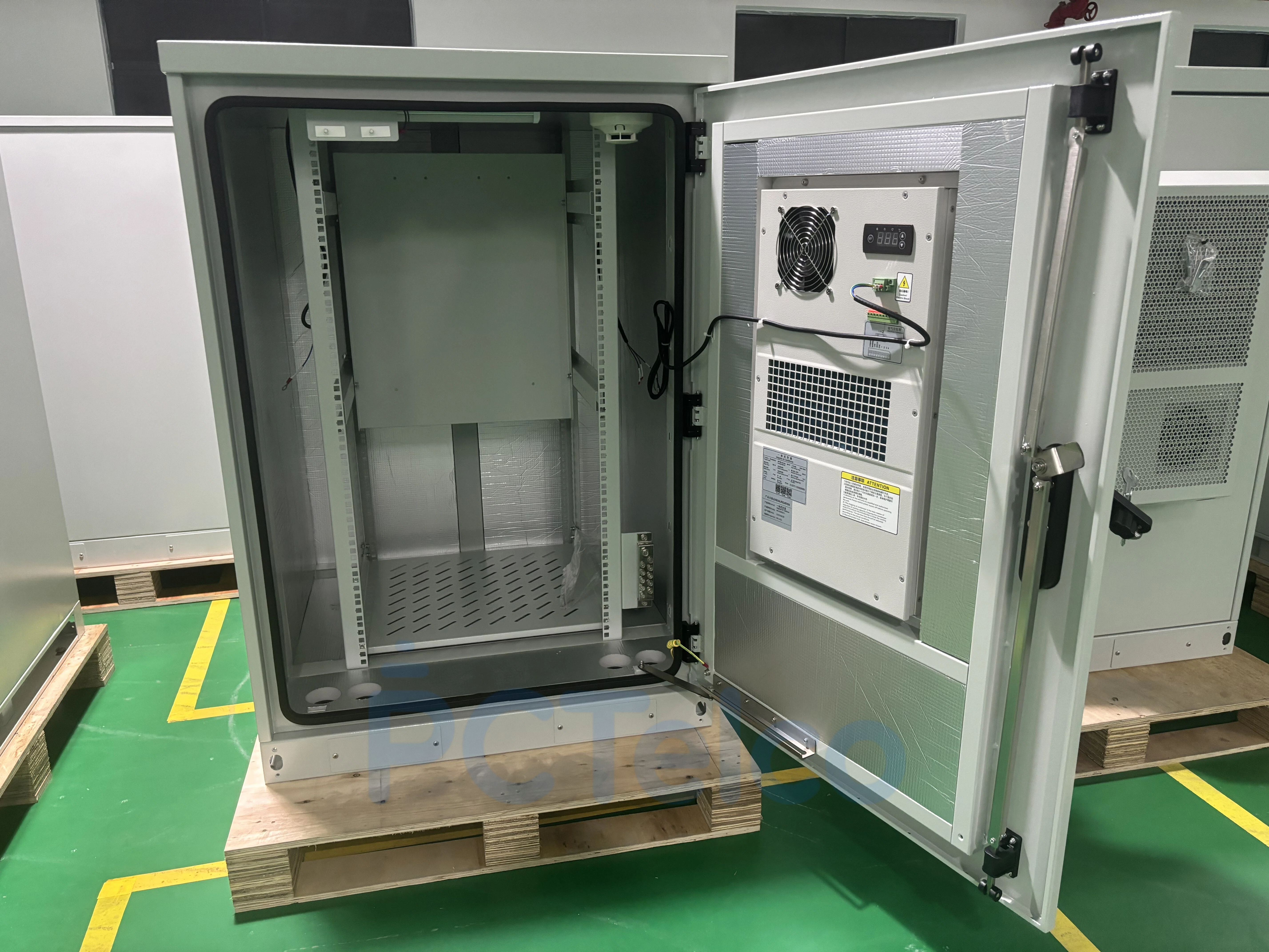 PCTELCO ODC2201-55 Double Wall Insulated Outdoor Cabinet for 4G 5G Base Station Power System PCTELCO ODC2201-55 22U 19Inch IP65 Sandwich Outdoor Telecom Cabinet 1500W AC Cooling Front View