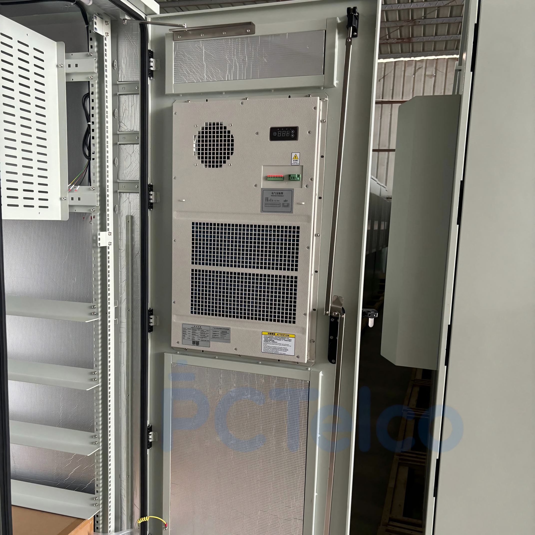 ODC40A-01 SGCC Galvanized Steel Outdoor Cabinet for Off-Grid Solar Telecom Energy Storage PCTELCO ODC40A-01 40U 19Inch IP55 Outdoor Solar Telecom Cabinet 2000W DC Air Condition Front View